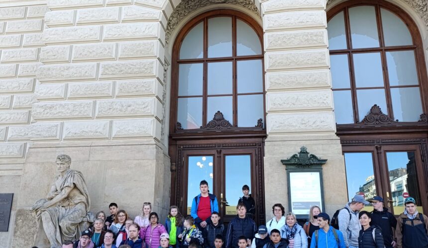 Celoškolní exkurze č. 4 – Národní muzeum Praha